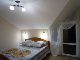 Гостевой дом Sadyba Lesivykh Славское Двухместный номер с 1 кроватью и балконом-5